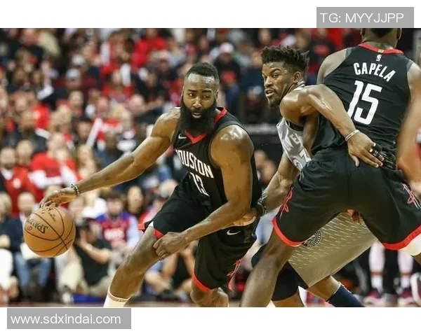 火箭队与森林狼激战四月十六日季后赛首轮精彩回顾与分析